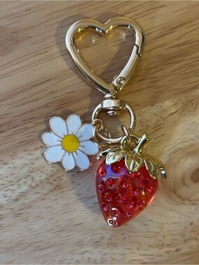 Woman’s Cute Strawberry & Daisy Keychain or Bagcharm